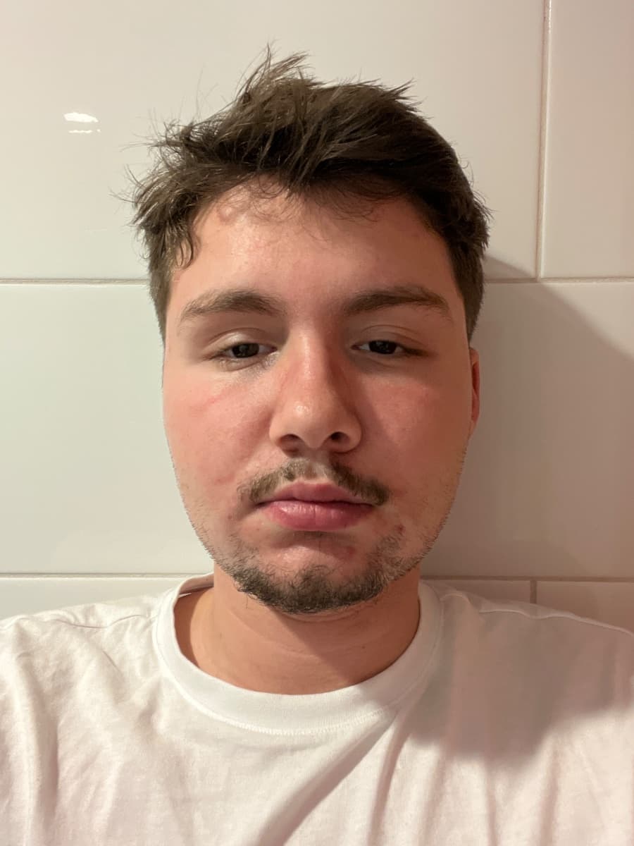 Maximilien, cleaner in Melbourne